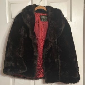 Tissavel Fur Cape France
